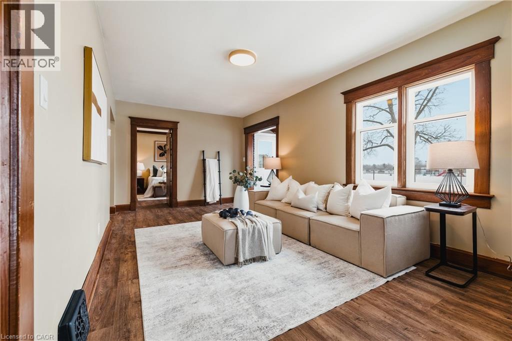 999 VINE Street thumbnail 6