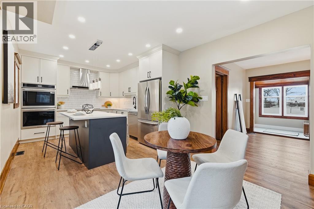 999 VINE Street thumbnail 13