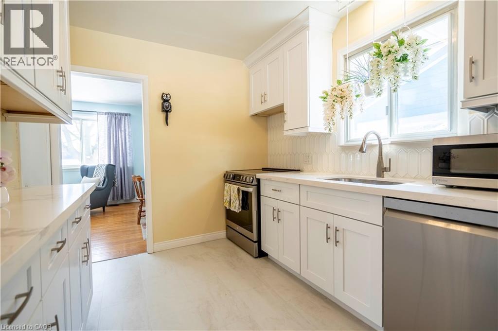 1034 WINTERHALT Avenue thumbnail 15