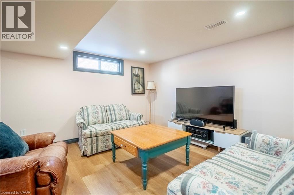 1034 WINTERHALT Avenue thumbnail 27