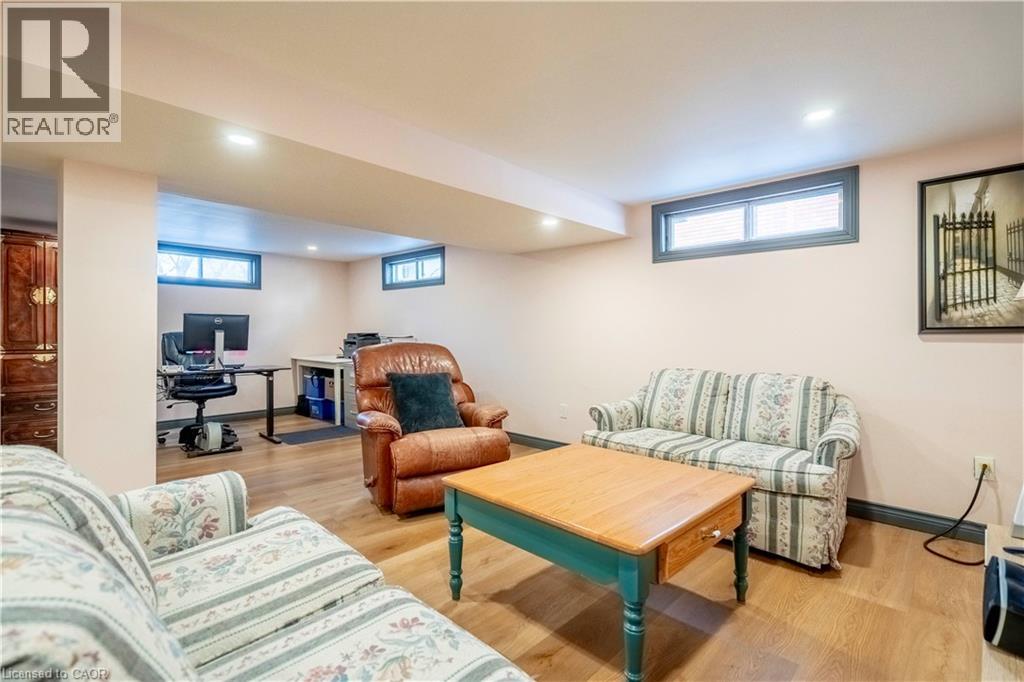 1034 WINTERHALT Avenue thumbnail 28