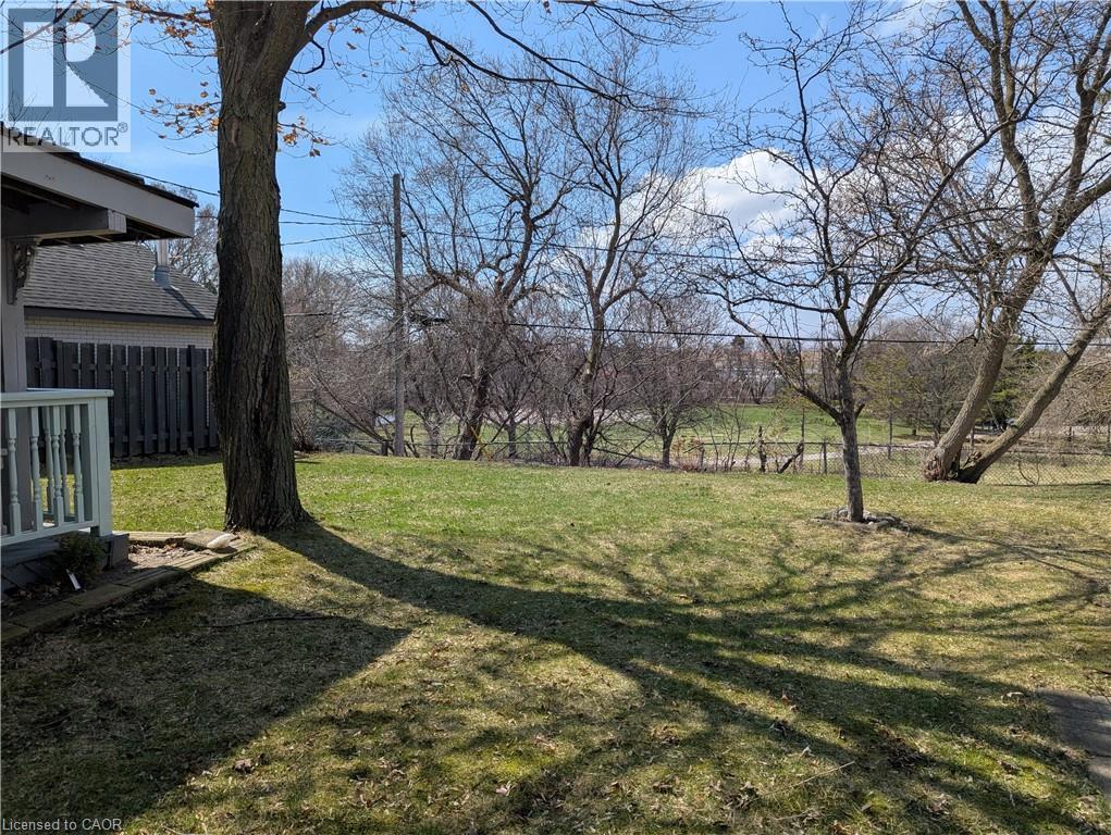 1034 WINTERHALT Avenue thumbnail 36