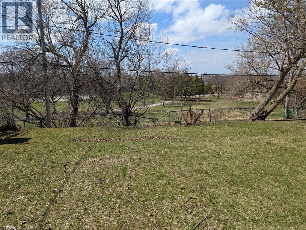 1034 WINTERHALT Avenue thumbnail 37