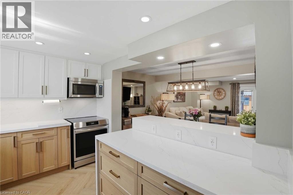 102 IRONSTONE Drive thumbnail 13