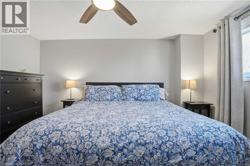 102 IRONSTONE Drive thumbnail 19