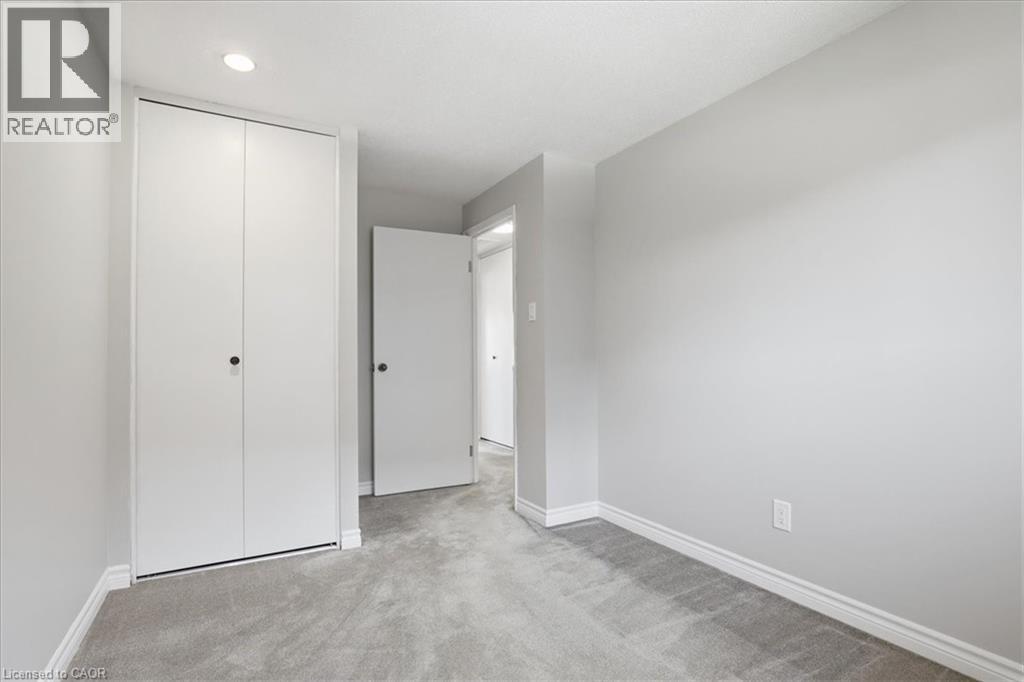 111 SELKIRK Drive thumbnail 16