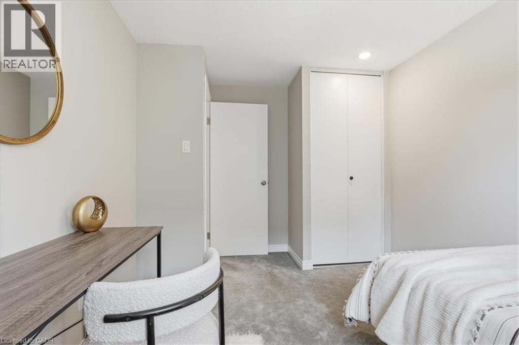 111 SELKIRK Drive thumbnail 14