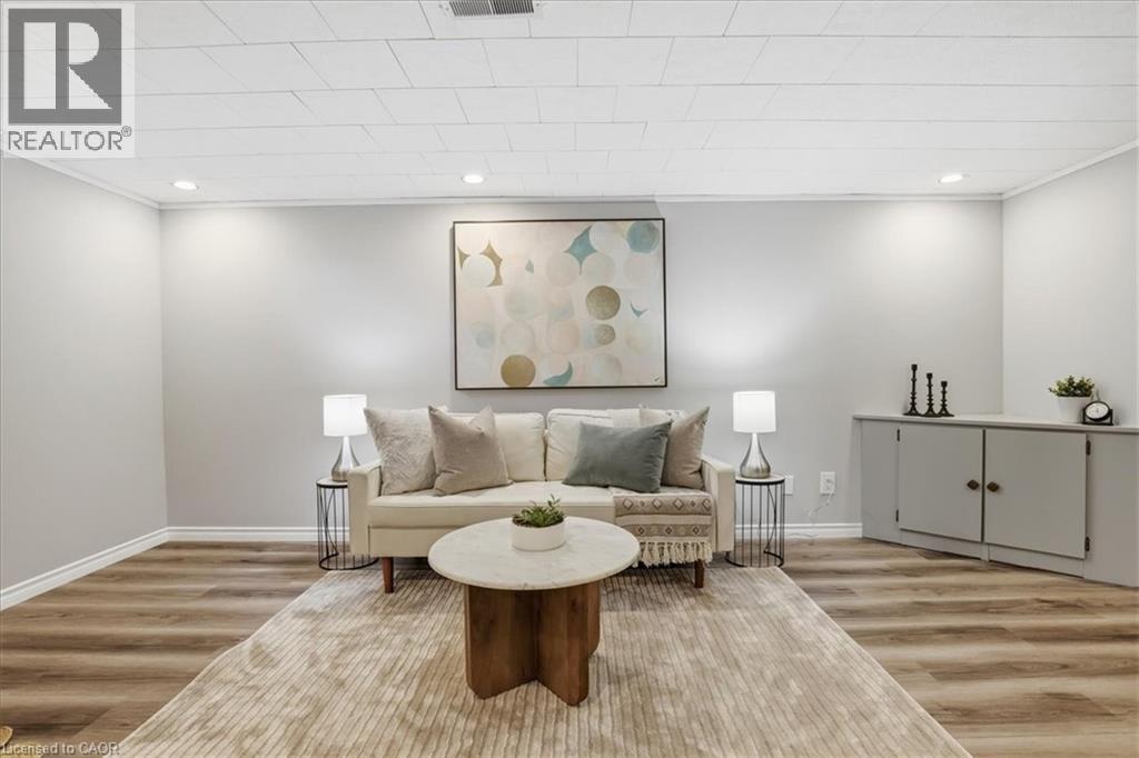 111 SELKIRK Drive thumbnail 22