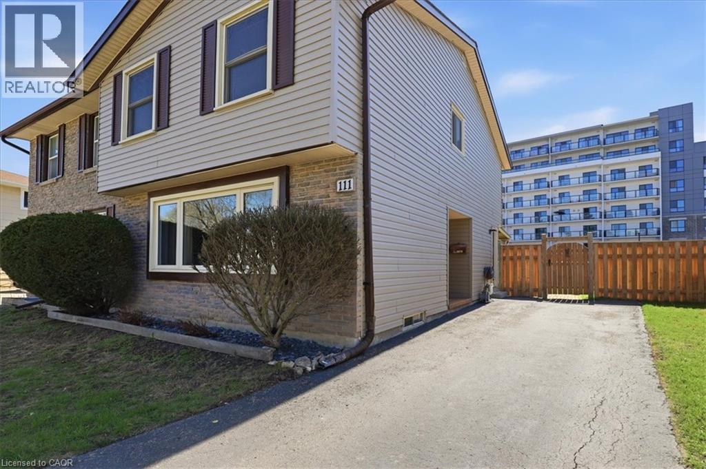 111 SELKIRK Drive thumbnail 3