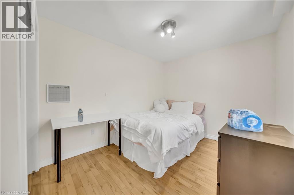 24 COLUMBIA Street W thumbnail 19