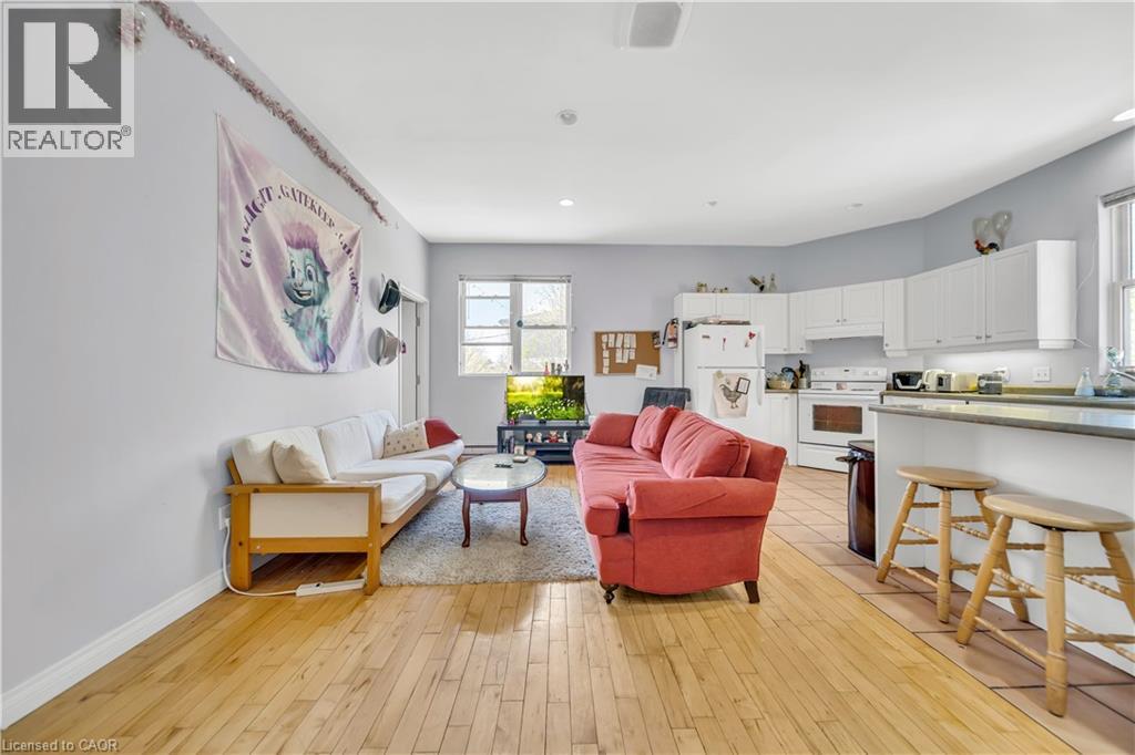 24 COLUMBIA Street W thumbnail 25