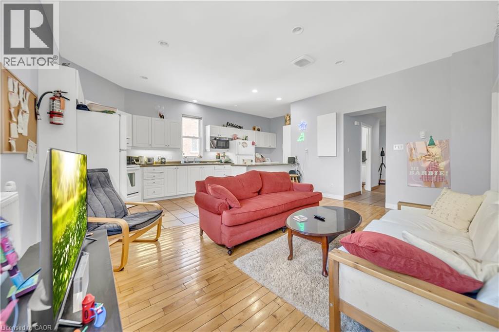 24 COLUMBIA Street W thumbnail 26