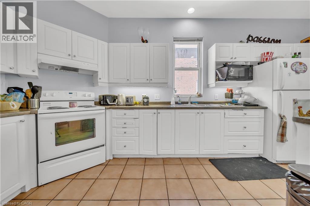 24 COLUMBIA Street W thumbnail 27