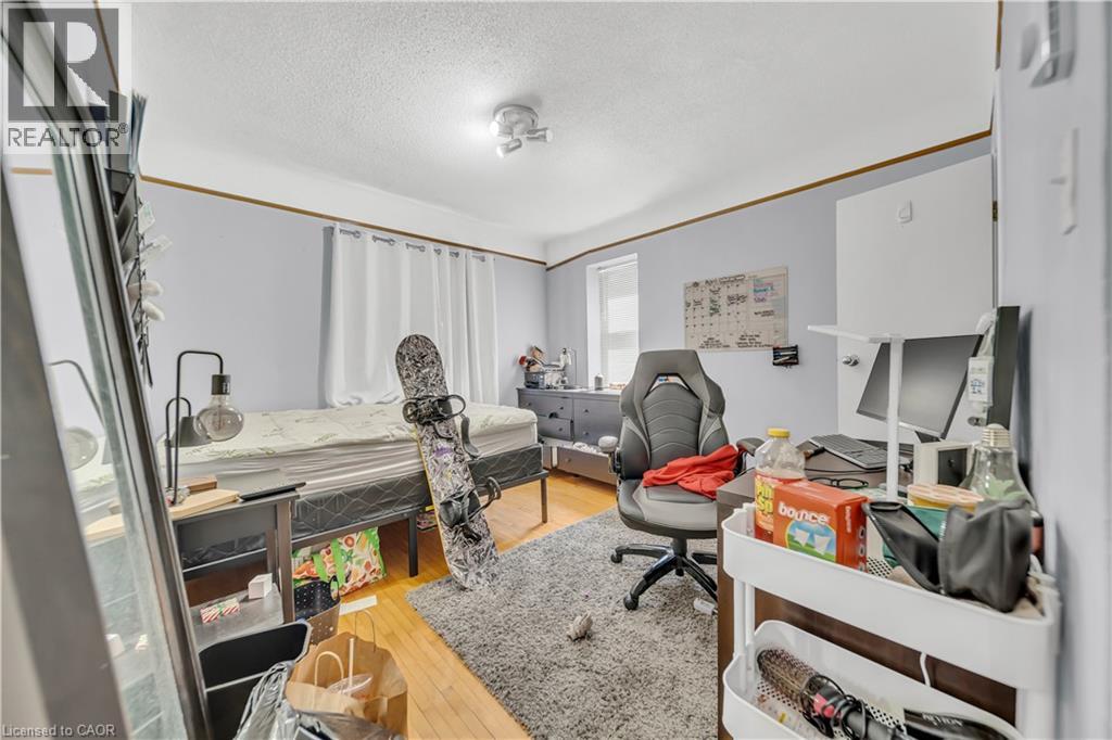 24 COLUMBIA Street W thumbnail 31