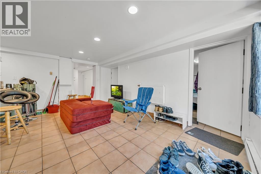 24 COLUMBIA Street W thumbnail 38