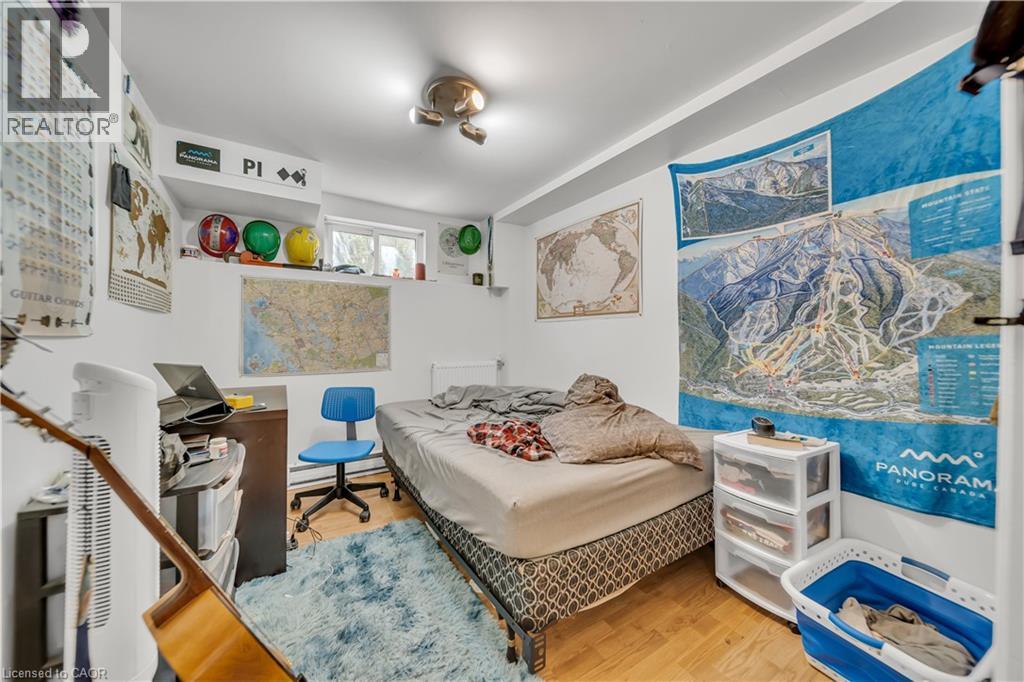 24 COLUMBIA Street W thumbnail 42