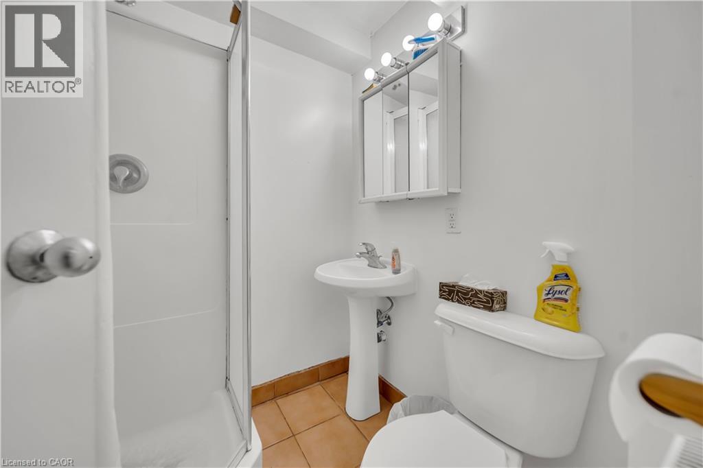 24 COLUMBIA Street W thumbnail 43