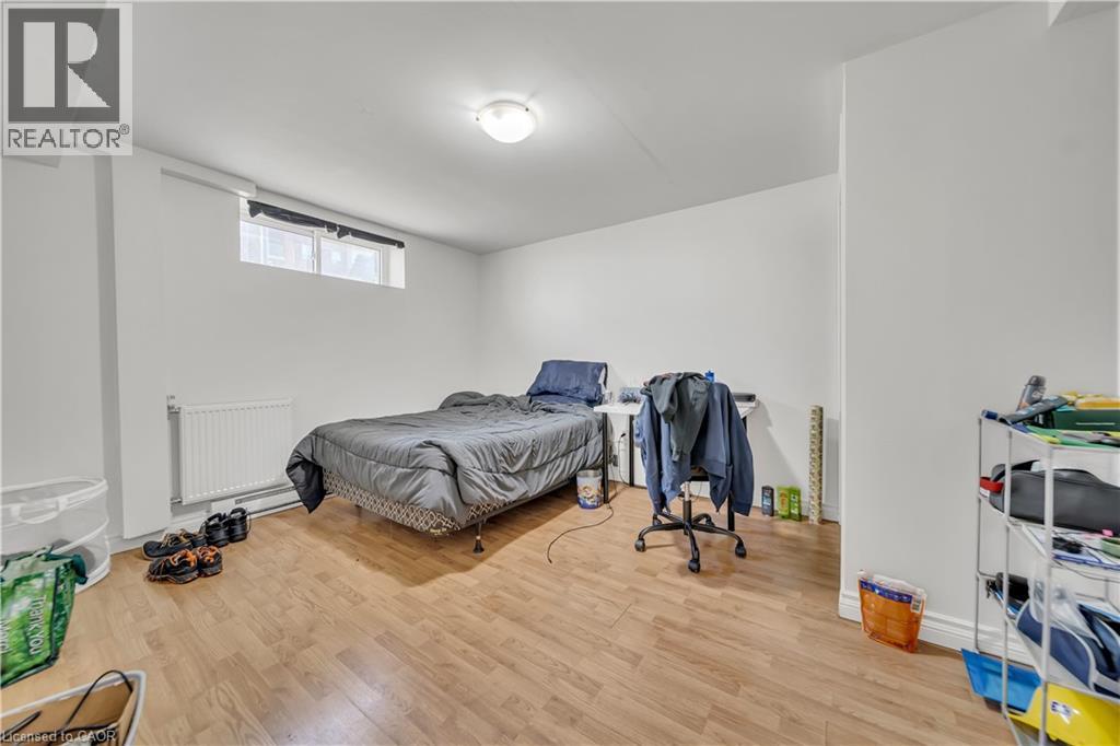 24 COLUMBIA Street W thumbnail 47