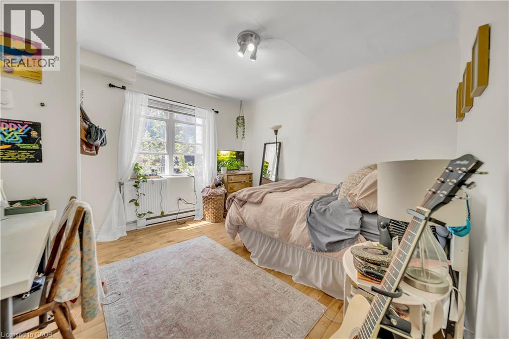 24 COLUMBIA Street W thumbnail 7