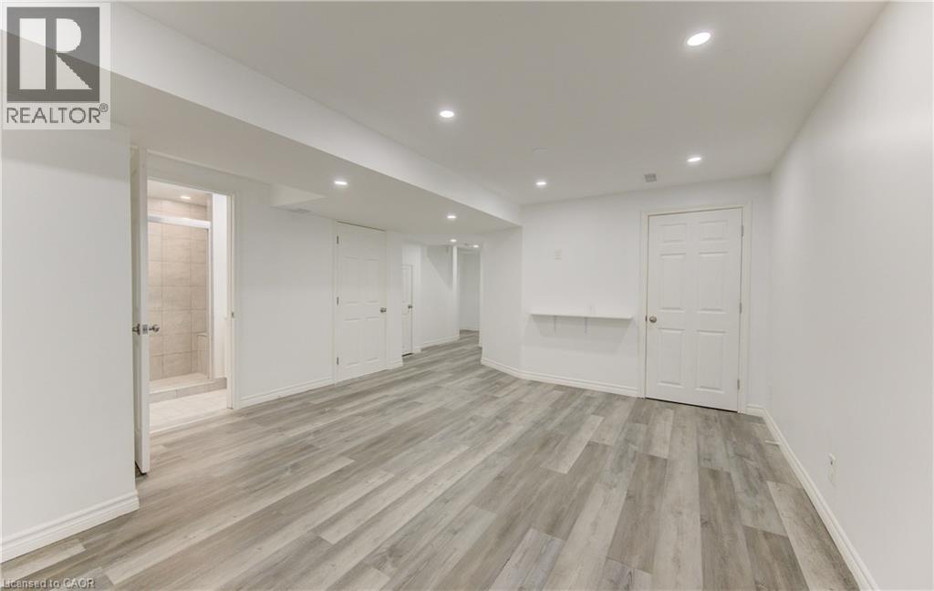 51 CAMROSE Court thumbnail 32