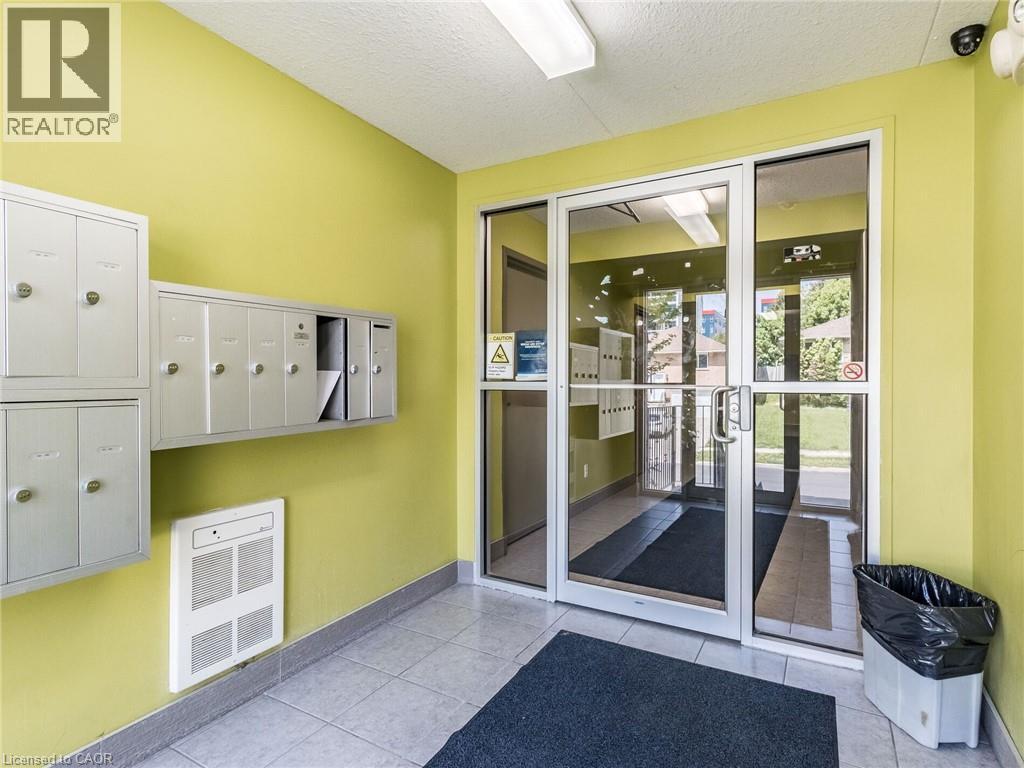 261 LESTER Street Unit# 301 thumbnail 5