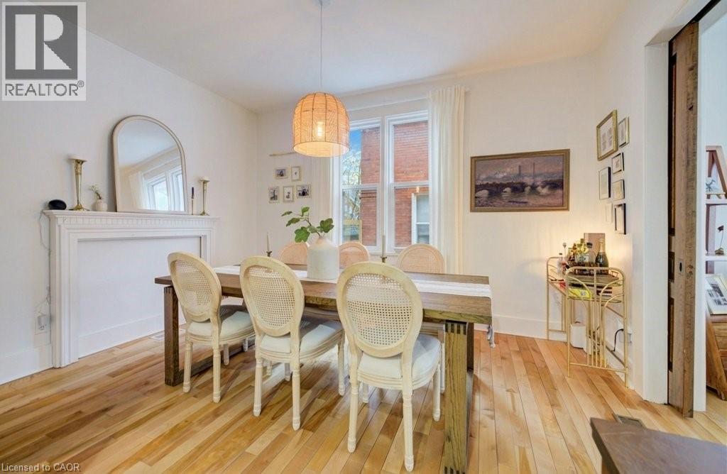 8 SPRING Street E thumbnail 7