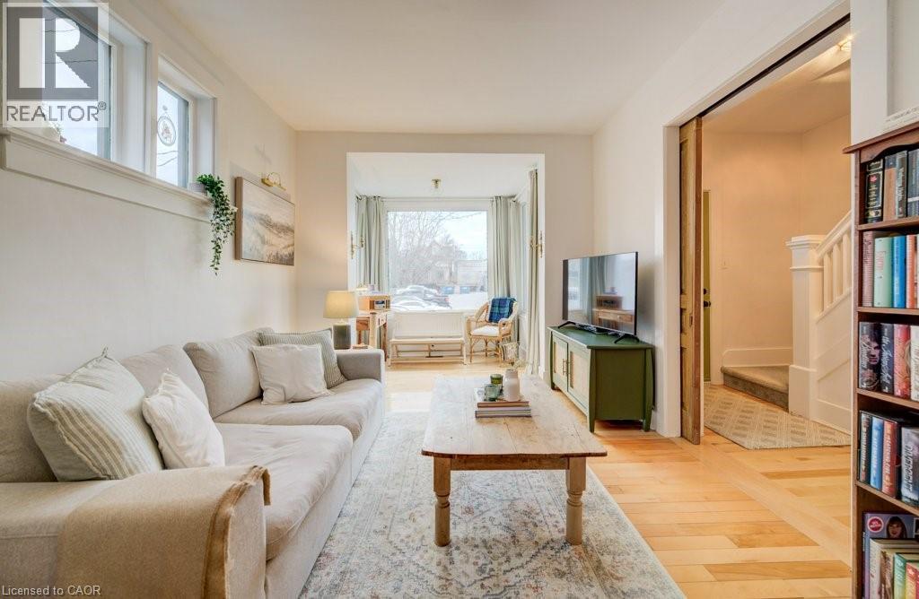 8 SPRING Street E thumbnail 8