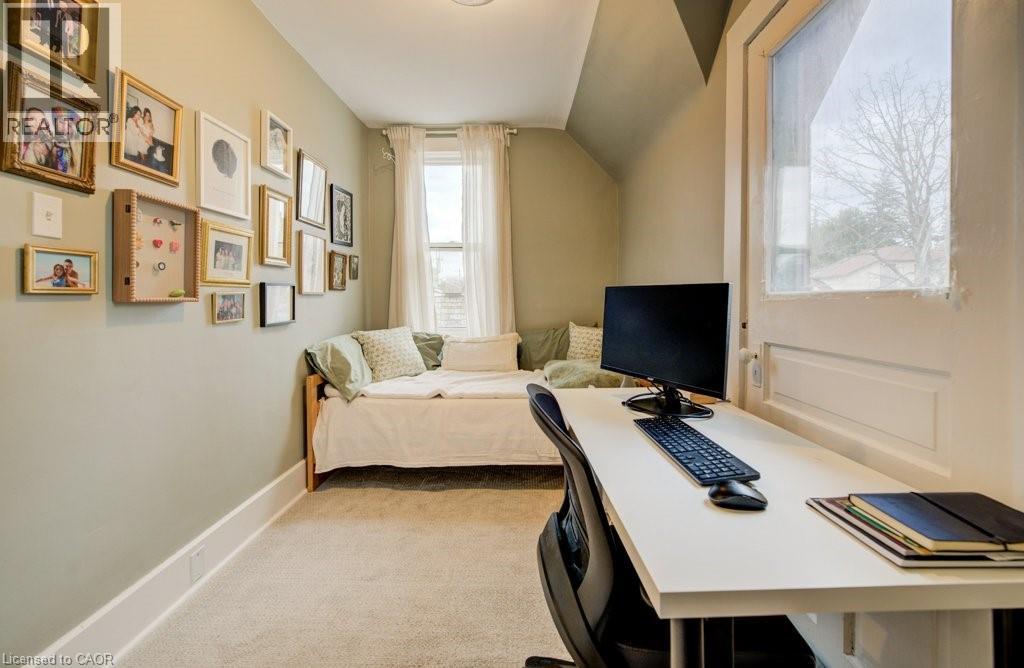 8 SPRING Street E thumbnail 32