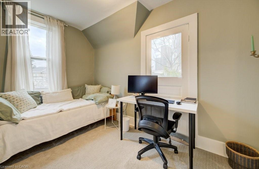 8 SPRING Street E thumbnail 31