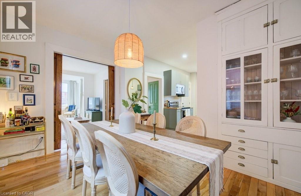 8 SPRING Street E thumbnail 14