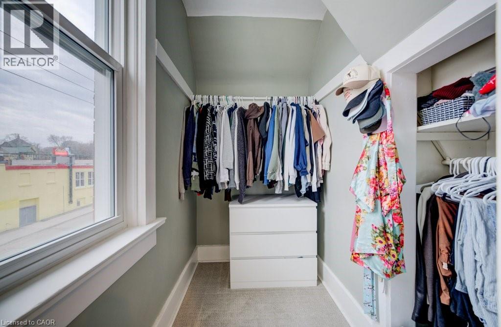 8 SPRING Street E thumbnail 26