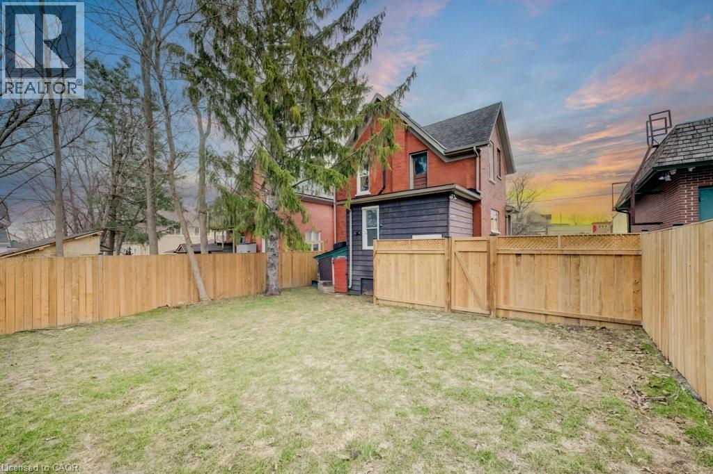 8 SPRING Street E thumbnail 47