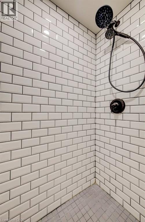 8 SPRING Street E thumbnail 45