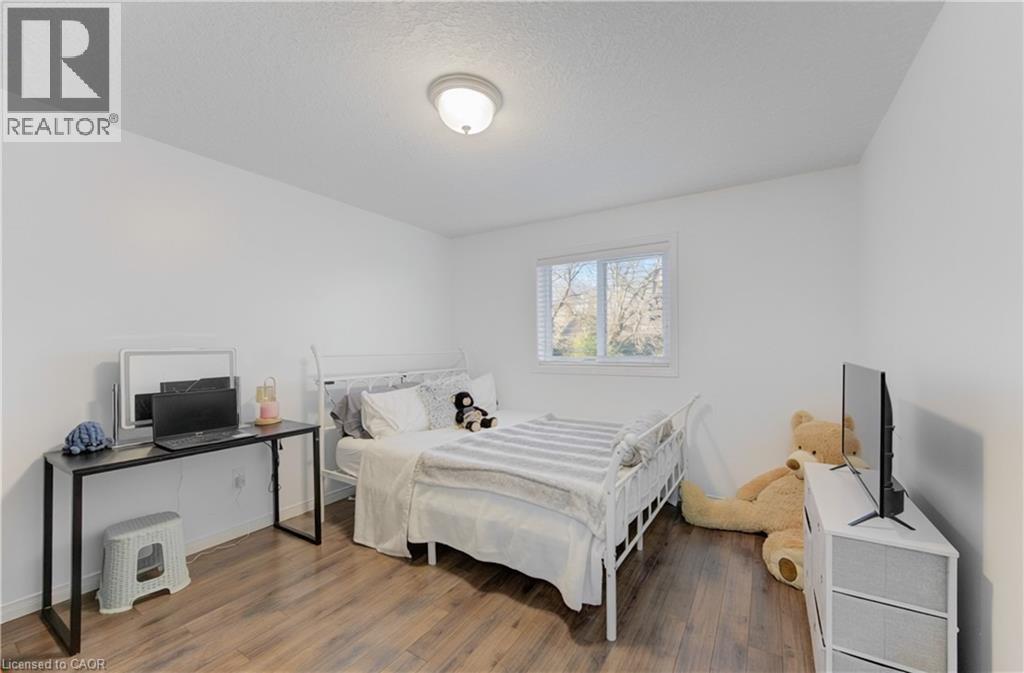 36 LILYWOOD Drive thumbnail 21