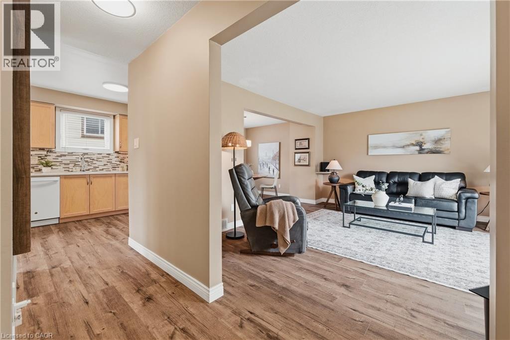 143 ST JEROME Crescent thumbnail 10