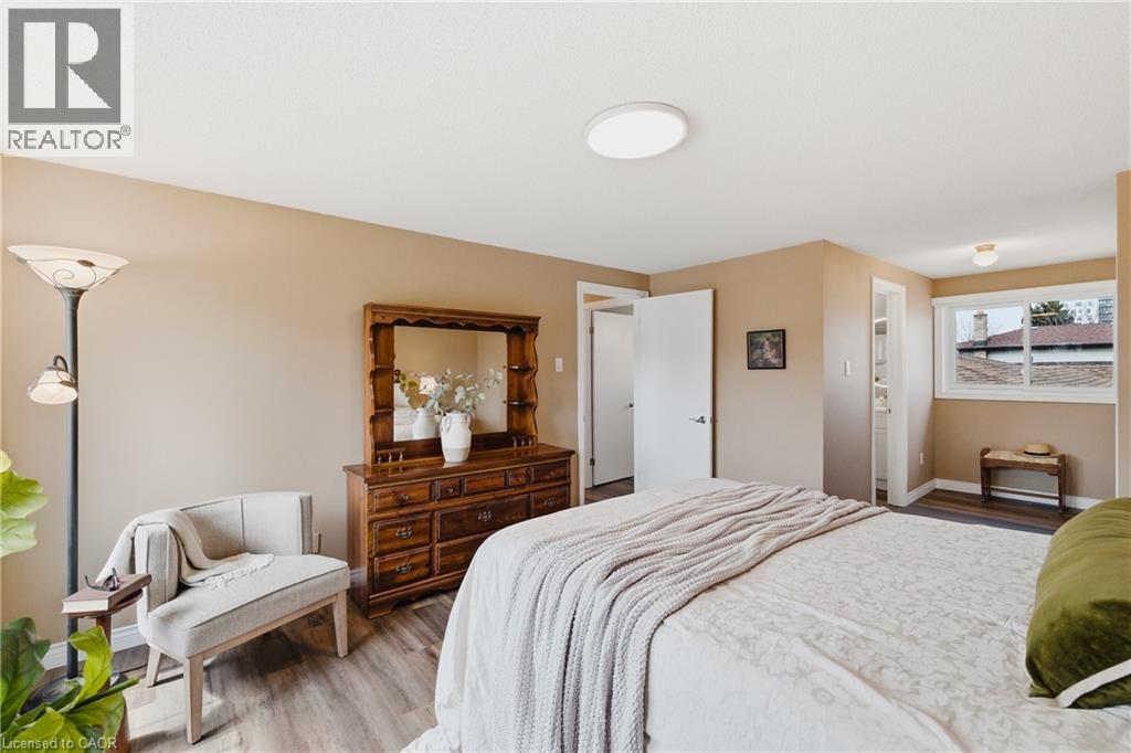 143 ST JEROME Crescent thumbnail 22