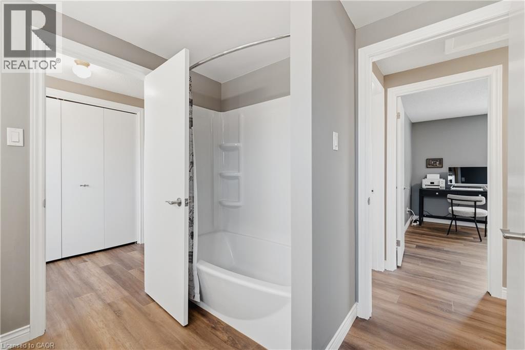 143 ST JEROME Crescent thumbnail 26