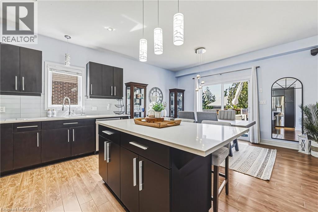 219 WALKER Street thumbnail 9