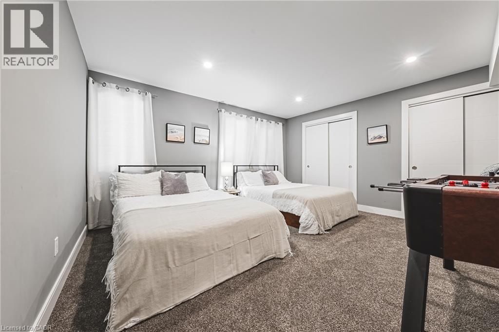 219 WALKER Street thumbnail 36