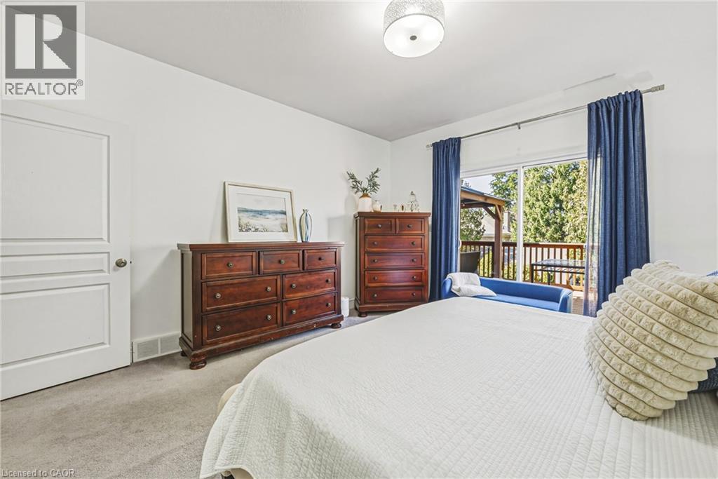 219 WALKER Street thumbnail 16