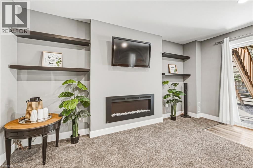 219 WALKER Street thumbnail 34