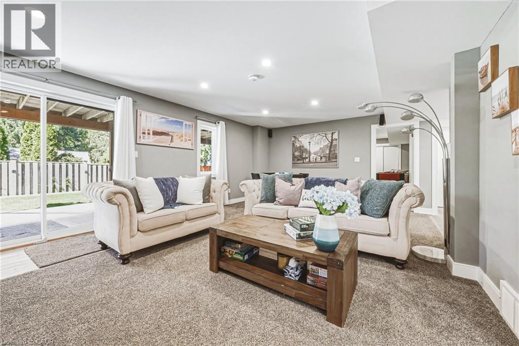 219 WALKER Street thumbnail 33