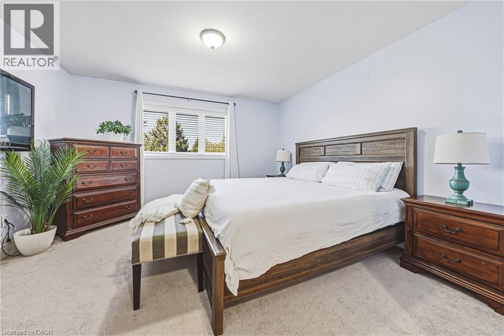 219 WALKER Street thumbnail 22