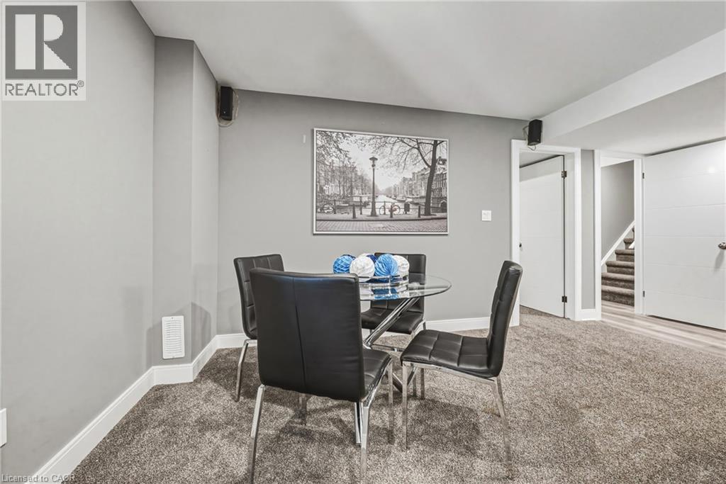 219 WALKER Street thumbnail 35