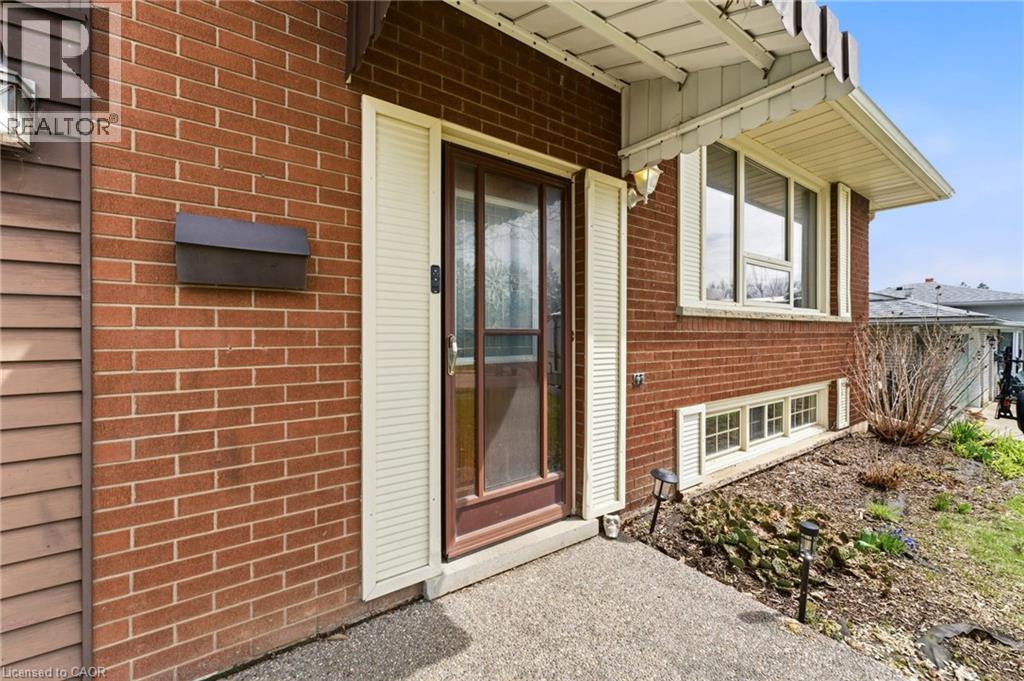 13 GREENWOOD Drive thumbnail 3