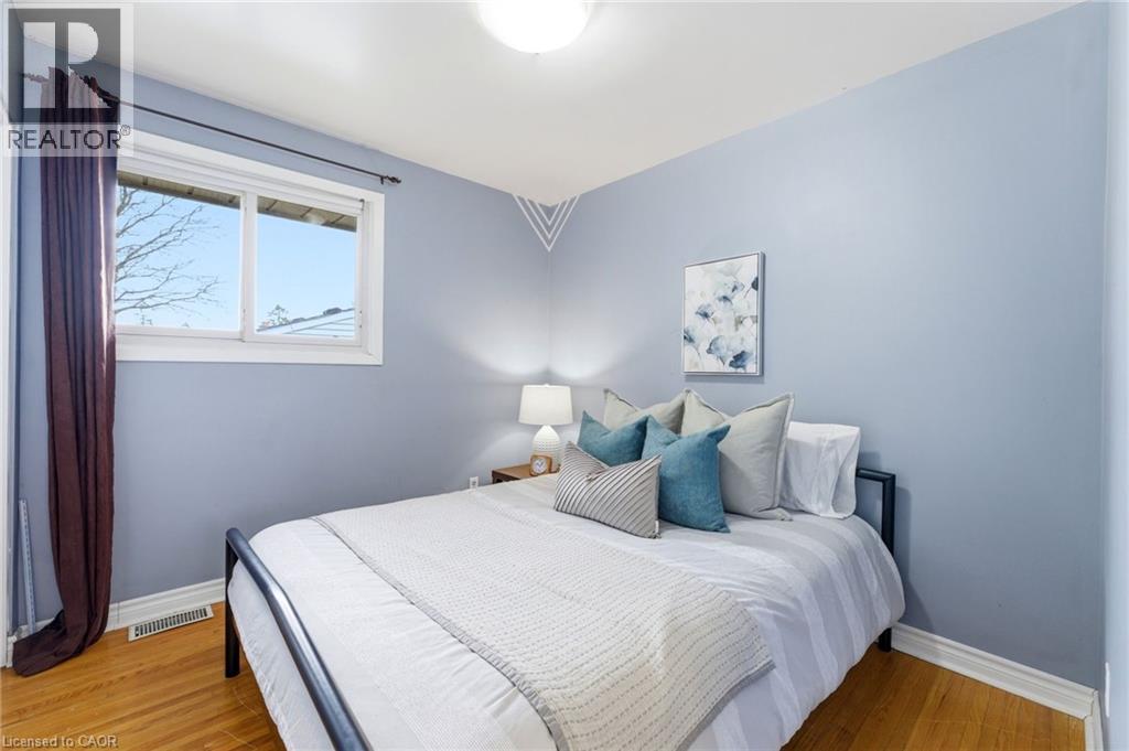 13 GREENWOOD Drive thumbnail 16