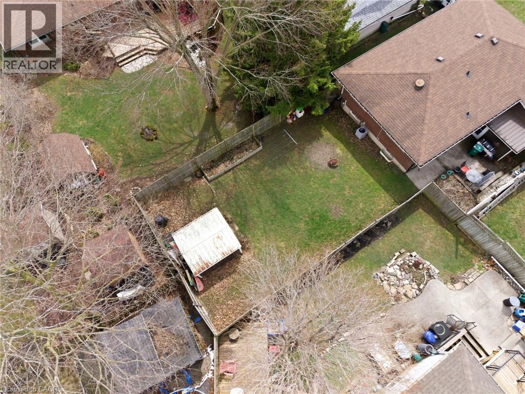 13 GREENWOOD Drive thumbnail 35