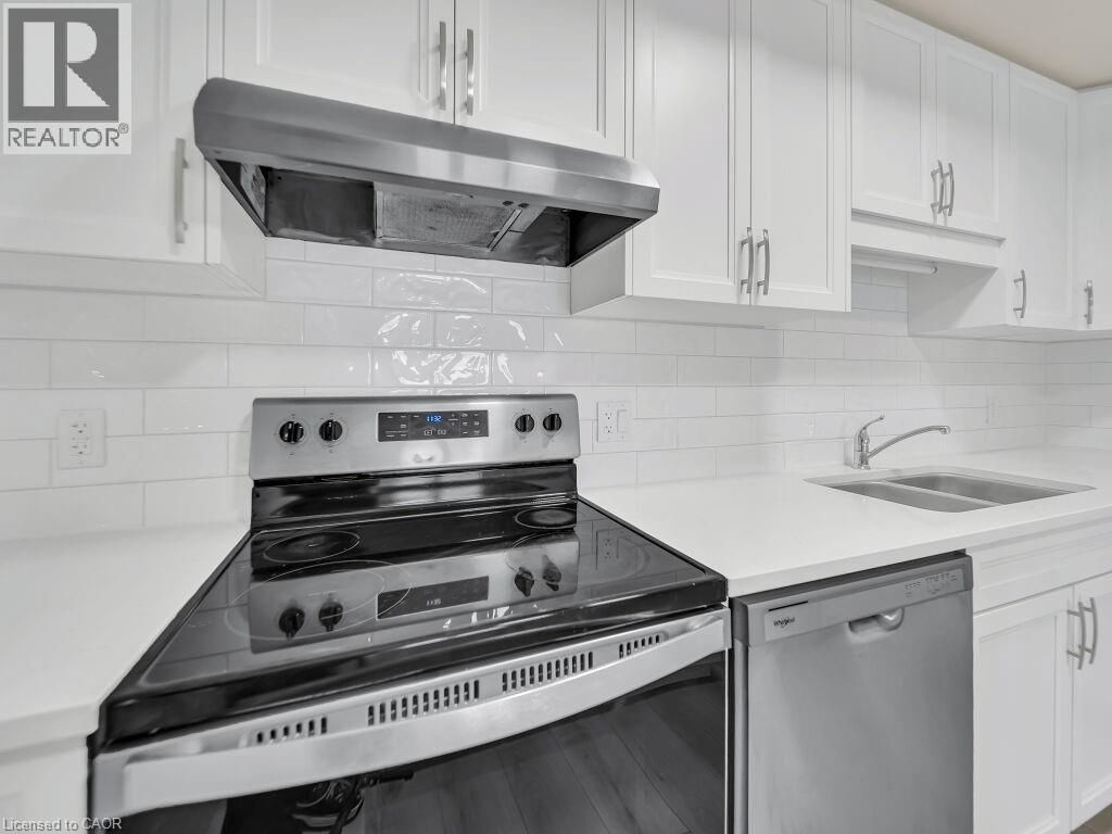 142 FOAMFLOWER Place Unit# C 41 thumbnail 13