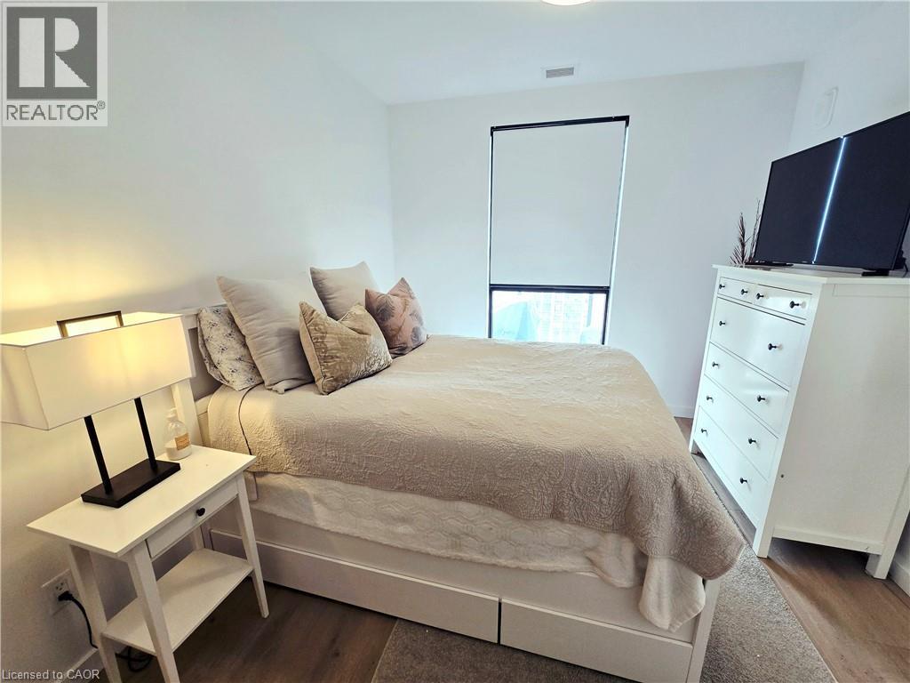 181 KING Street S Unit# 1812 thumbnail 10