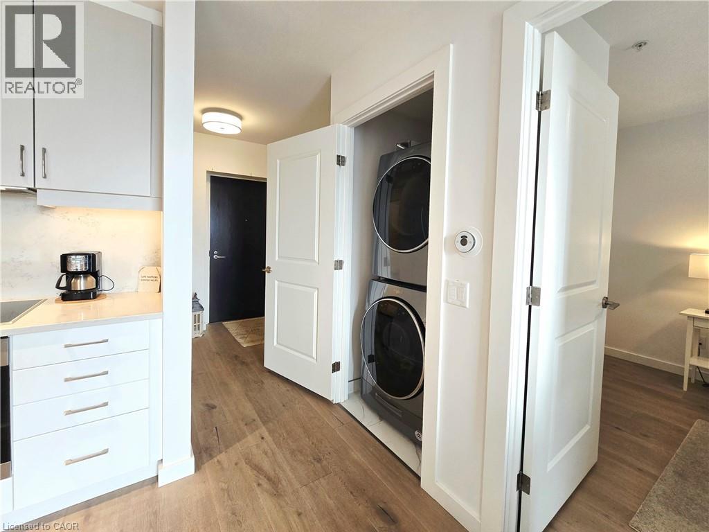 181 KING Street S Unit# 1812 thumbnail 4